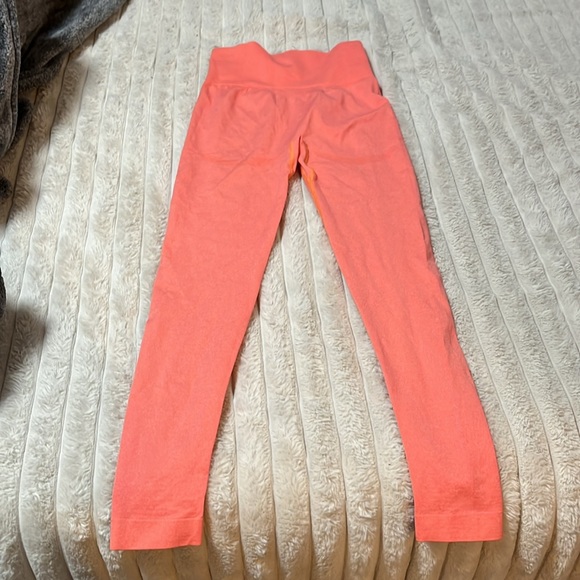 Leggings,pink ish peach color, soft,stretchy,breathable,booty lifting - Picture 2 of 2